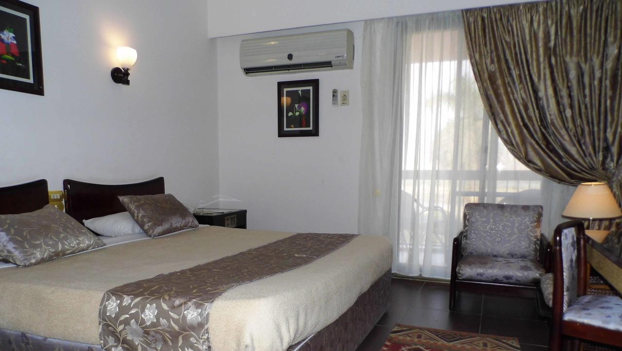 Mg Nefertiti Hotel Al Minya Buitenkant foto