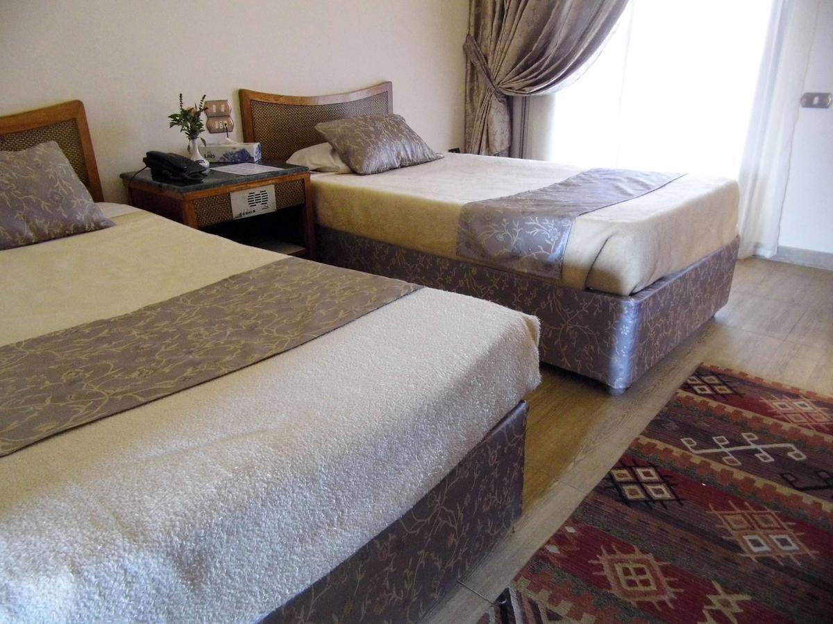 Mg Nefertiti Hotel Al Minya Buitenkant foto