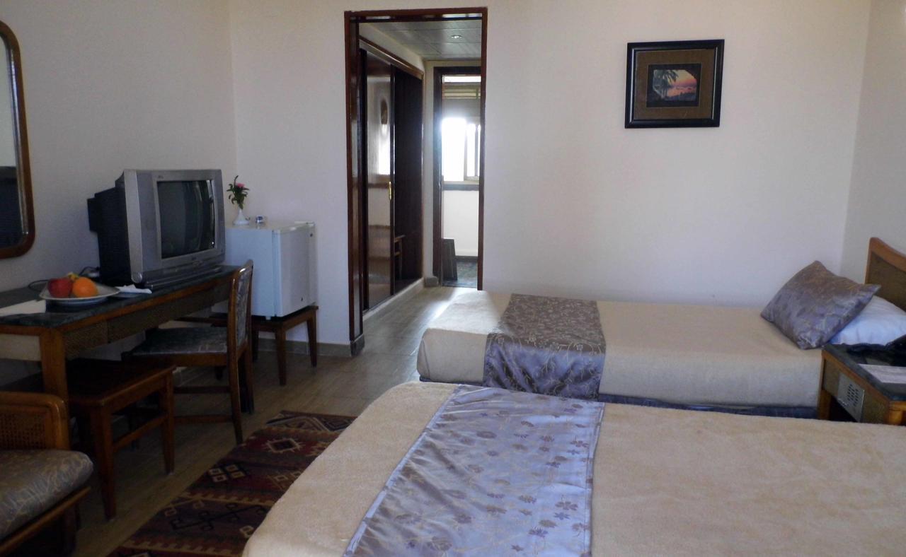 Mg Nefertiti Hotel Al Minya Buitenkant foto