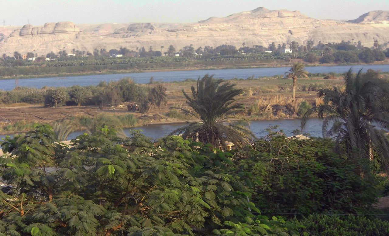 Mg Nefertiti Hotel Al Minya Buitenkant foto