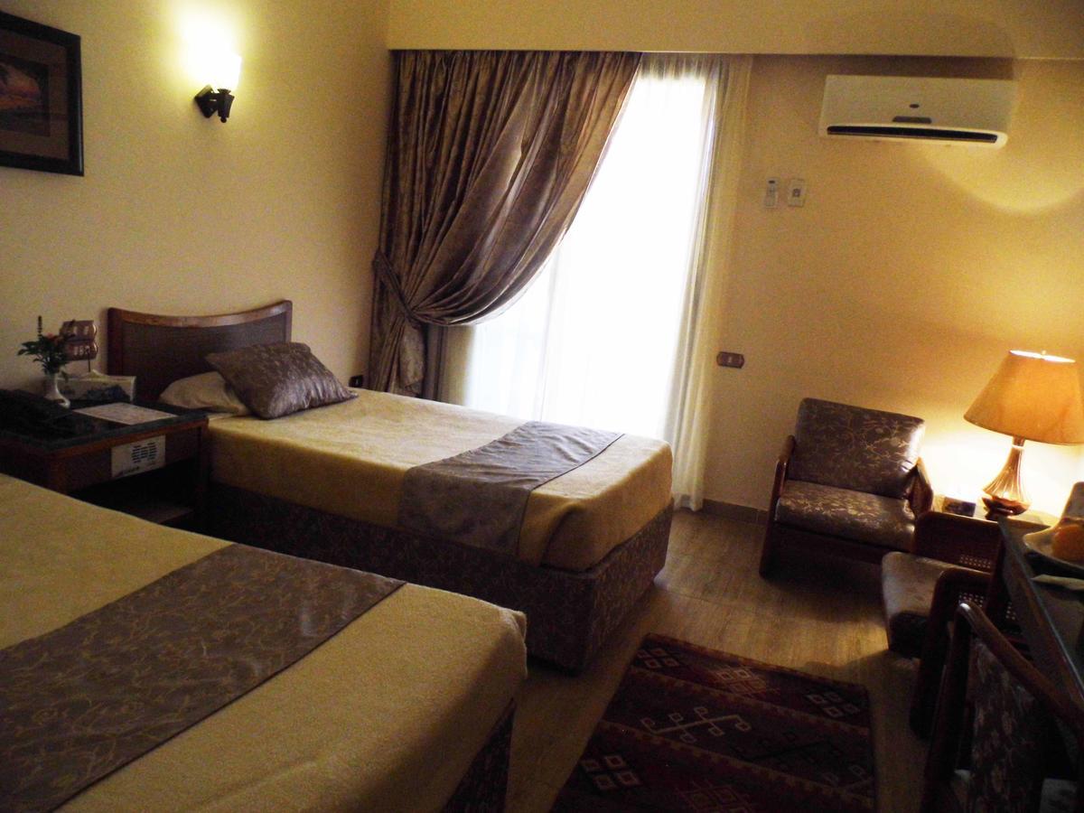 Mg Nefertiti Hotel Al Minya Buitenkant foto